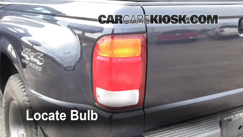 1999 Ford Ranger XLT 4.0L V6 Extended Cab Pickup (4 Door) Luces Luz de giro trasera (reemplazar foco)